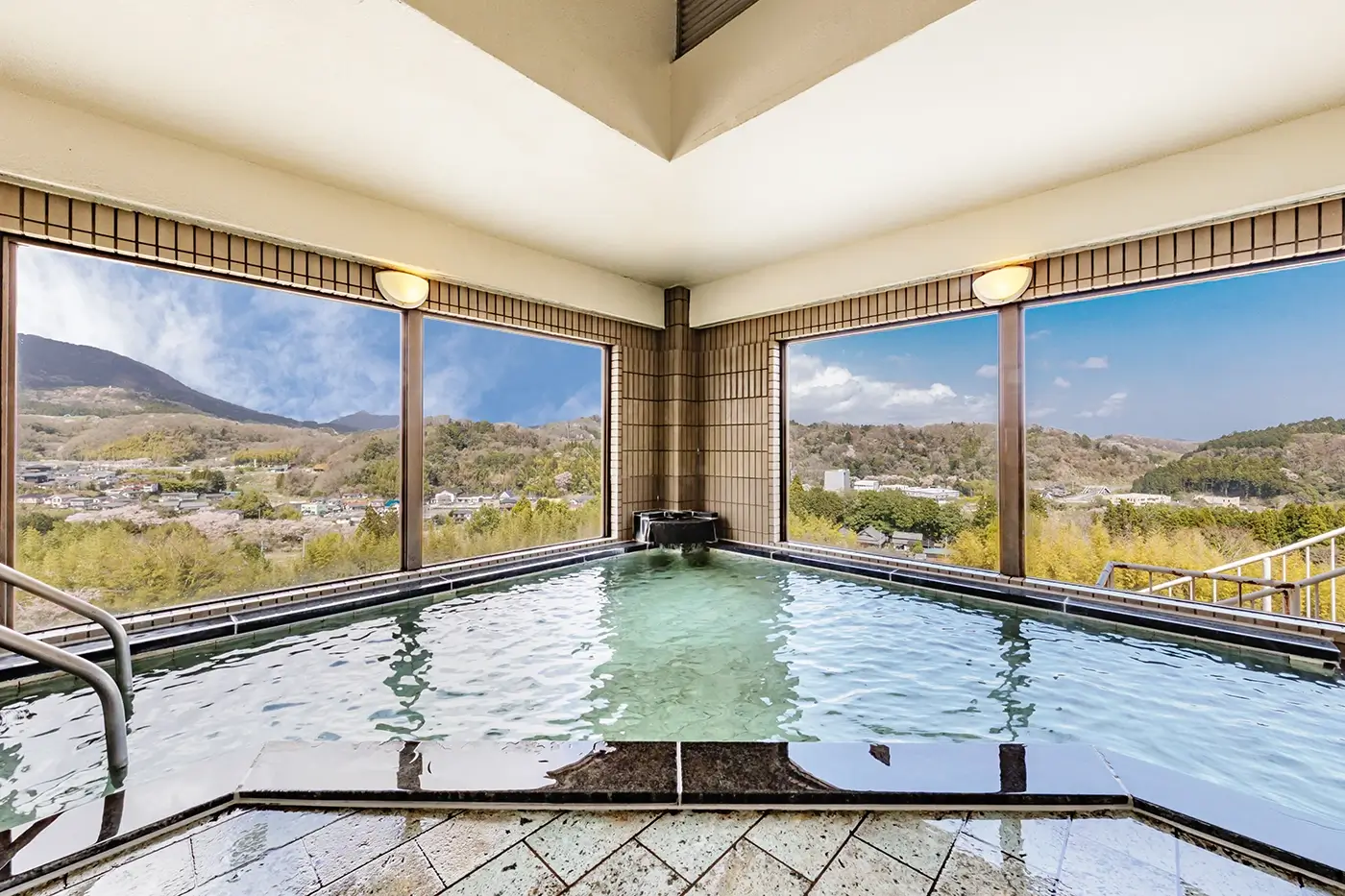 ホテルハワイアンズの大浴場の写真