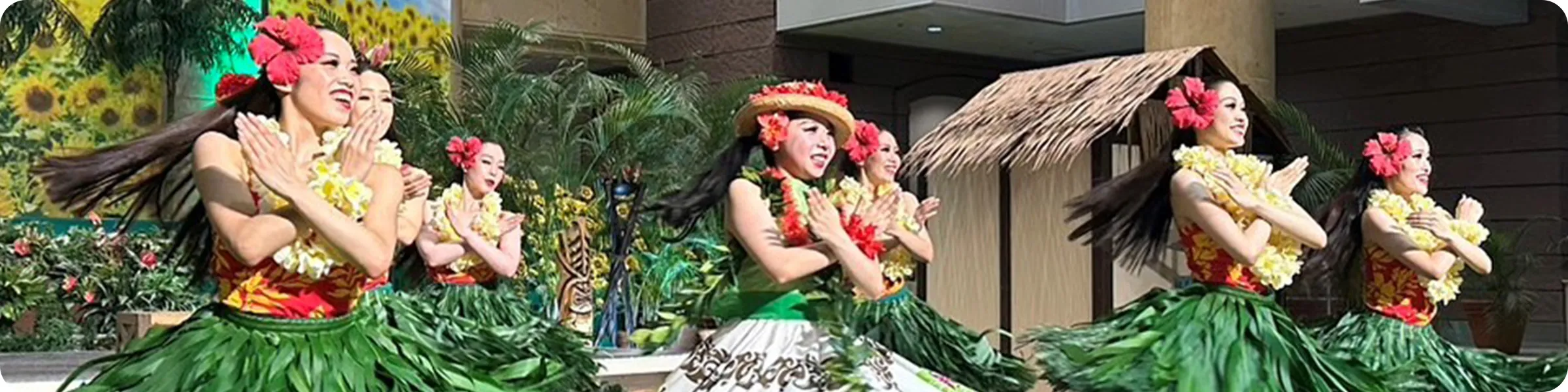 ポリネシアン・トワイライトショーの様子