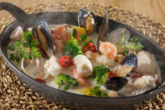 アンコウと魚介のクラムチャウダー風